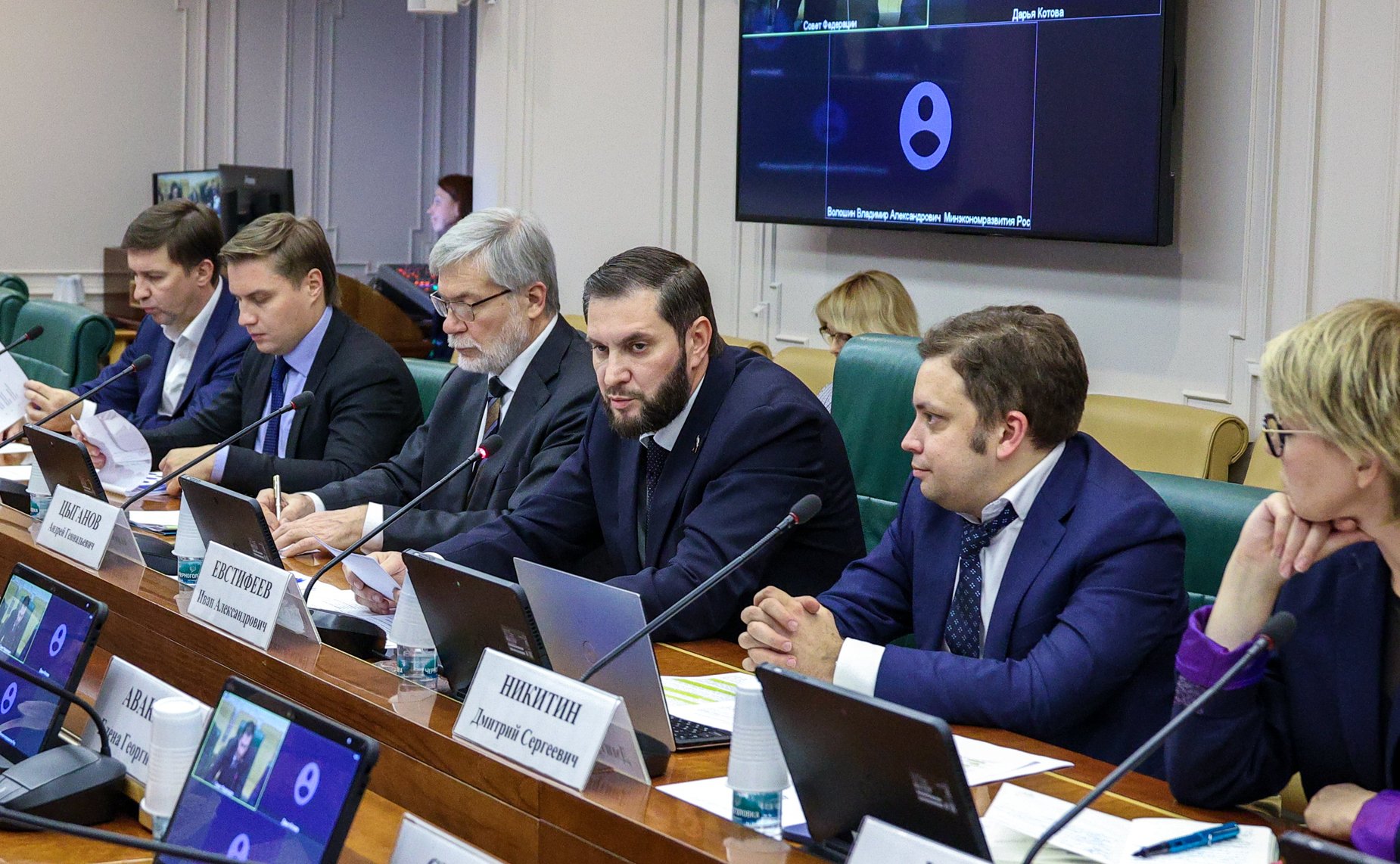 Круглый стол на тему «О совершенствовании моделей рынка, отраслевой и антимонопольной политики в условиях динамично развивающихся рынков телекоммуникаций и информационных технологий»