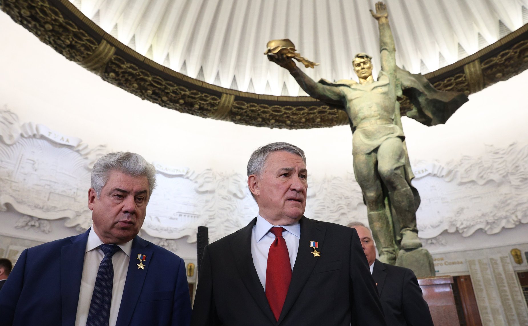 Торжественная церемония передачи «Мечей Победы» Городам воинской славы