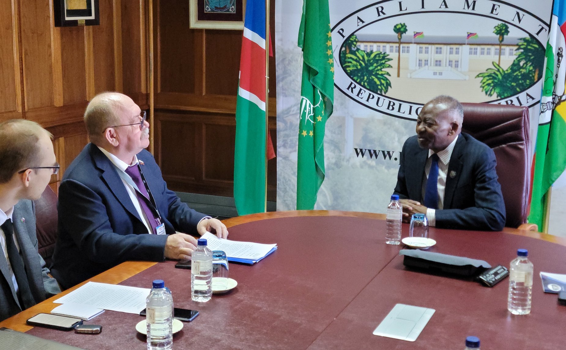 Геннадий Орденов в рамках визита в эту страну в составе российской делегации встретился с Председателем Национального Собрания Намибии Питером Качавиви