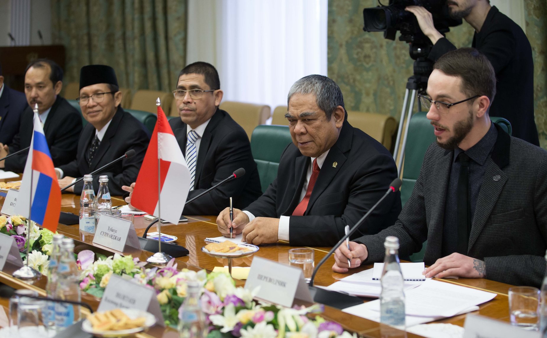 Встреча А. Кутепова с заместителем руководителя Обзорного органа Народного консультативного конгресса Республики Индонезии Табагусом Сунманджайя