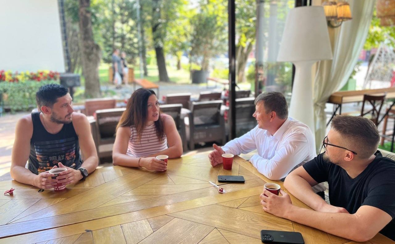 Смоленские сенаторы помогли смолянке с ОВЗ попасть на конкурс красоты «Рожденная побеждать!»