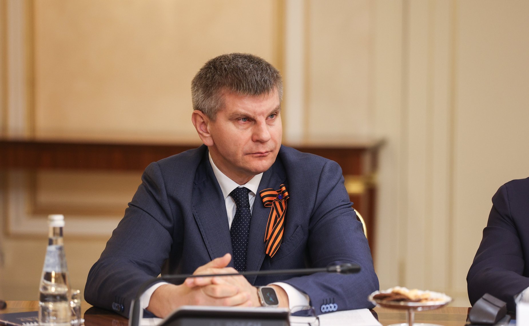 Геннадий Голов