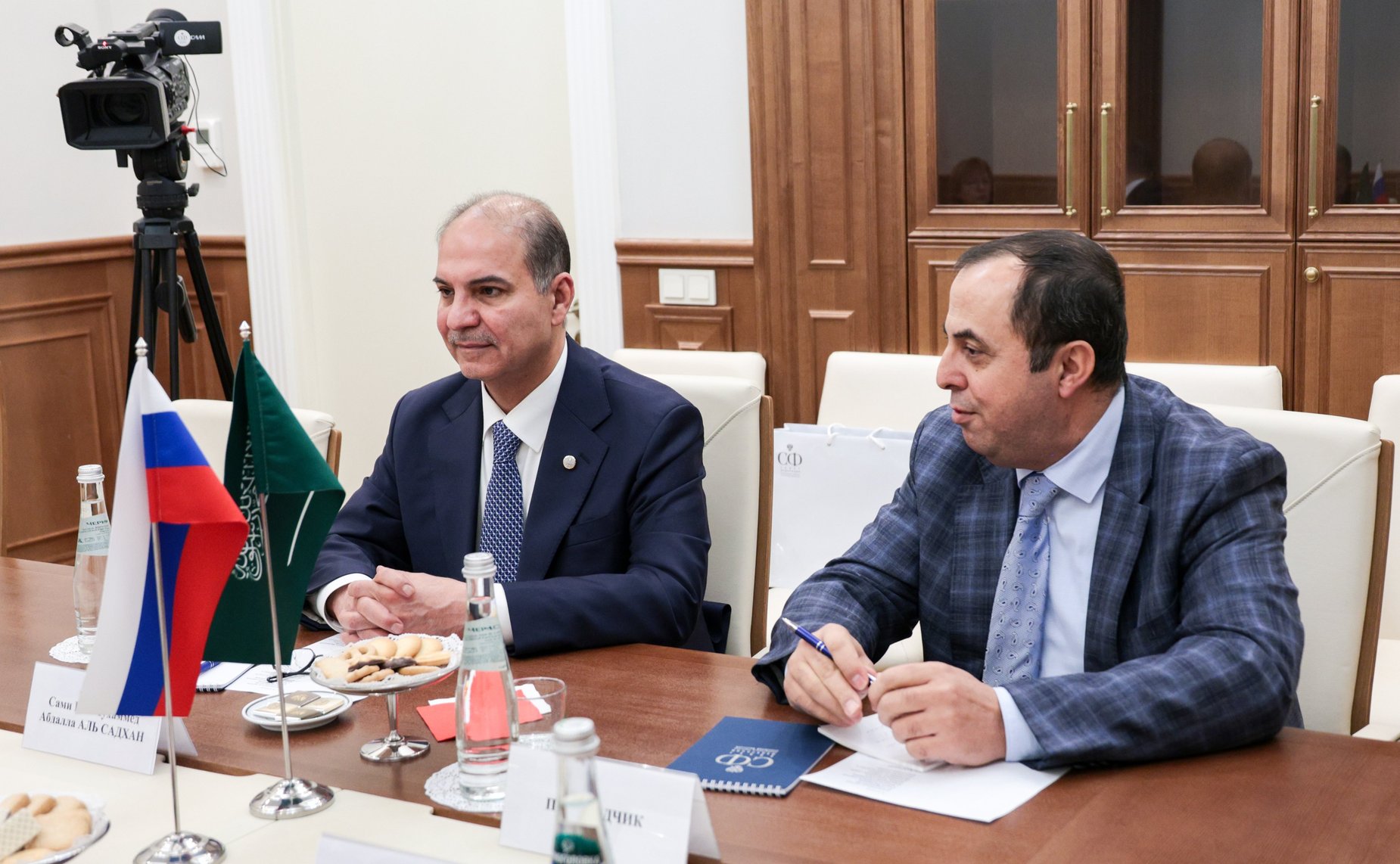 Белан Хамчиев провел встречу с Чрезвычайным и Полномочным Послом Королевства Саудовская Аравия в Российской Федерации