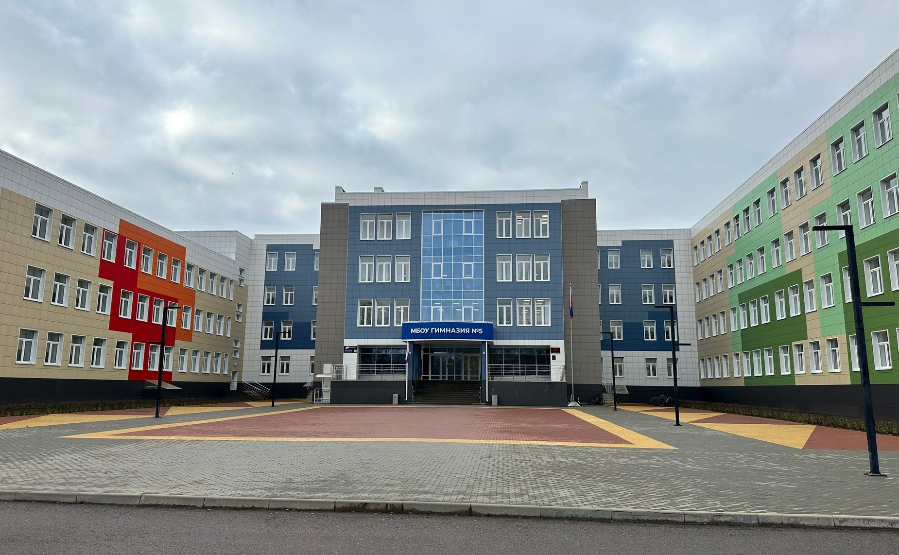 Игорь Мурог проверил оснащение медицинских пунктов в рязанских школах