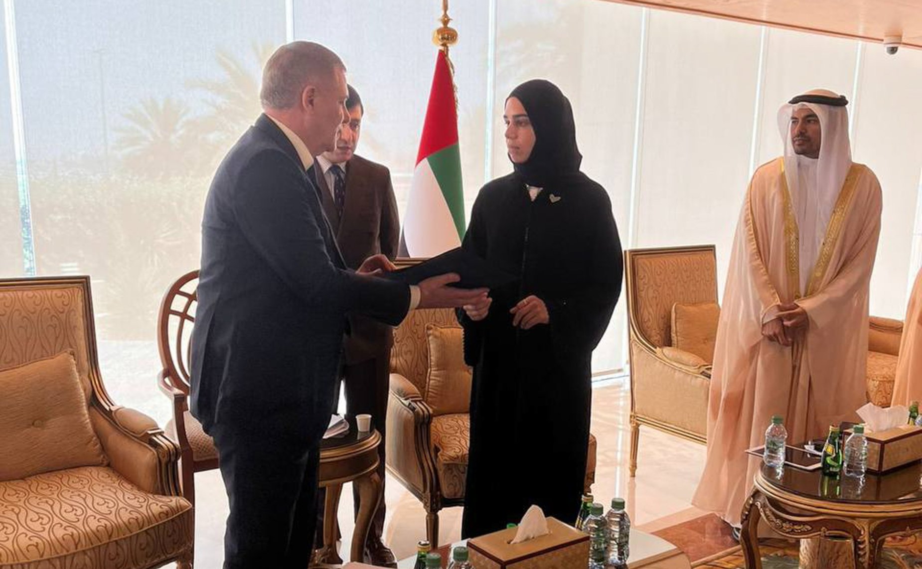 Встреча сенаторов РФ — членов группы по сотрудничеству Совета Федерации с Федеральным национальным советом ОАЭ с членами группы дружбы «ОАЭ-Россия» Федерального национального совета во главе с депутатом Сарой Фалакназ