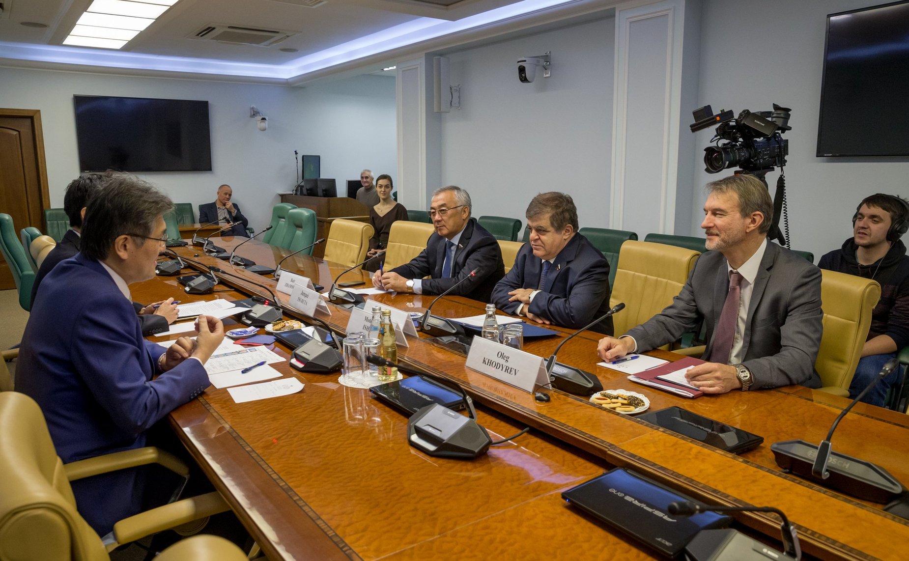 Встреча Владимира Джабарова с полномочным Министром Посольства Японии в России Исидзэ Мотоюки