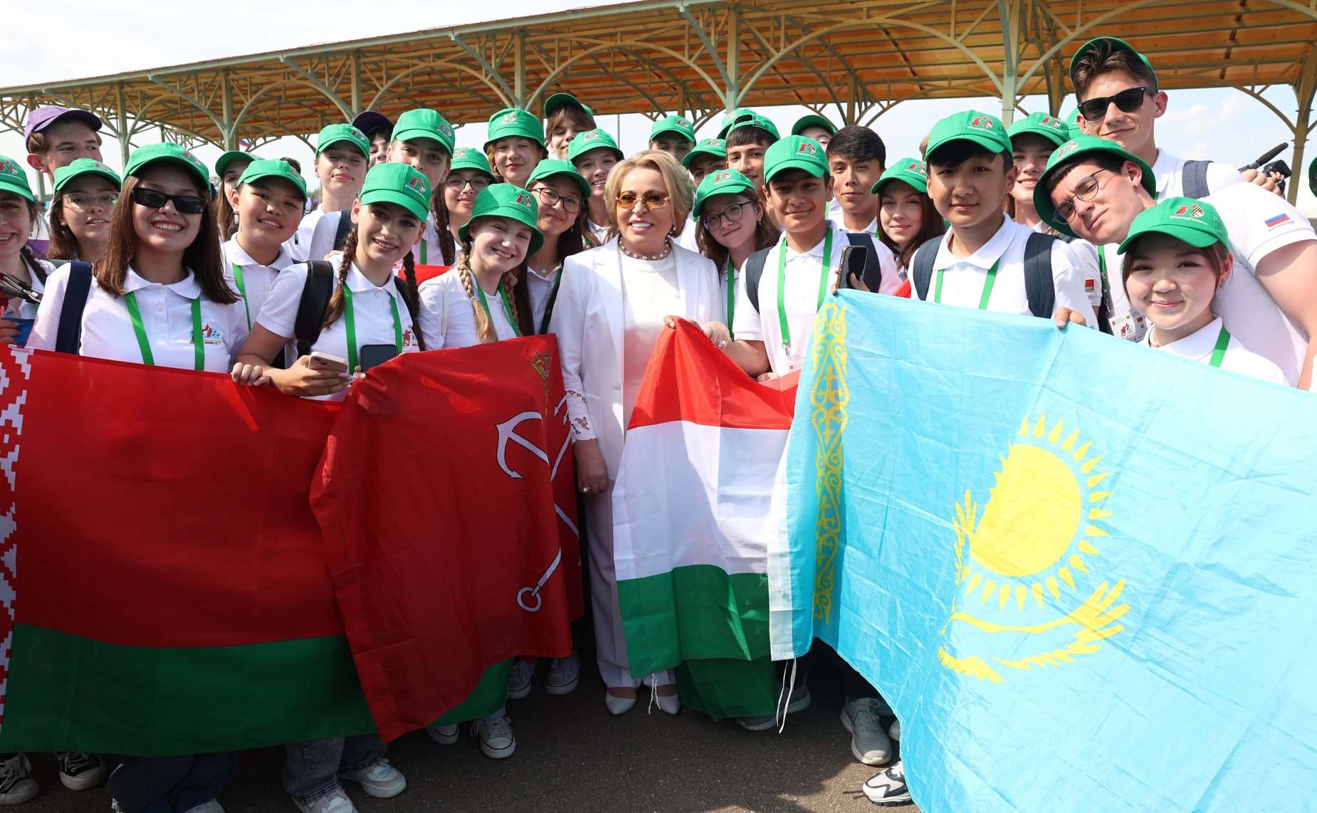 Валентина Матвиенко встретилась с участниками культурно-образовательного проекта «Поезд Памяти»