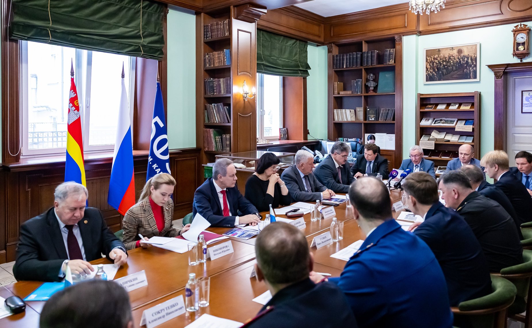 Андрей Климов провел выездное заседание рабочей группы на тему «О противодействии попыткам недружественных государств разрушить территориальное единство Российской Федерации»