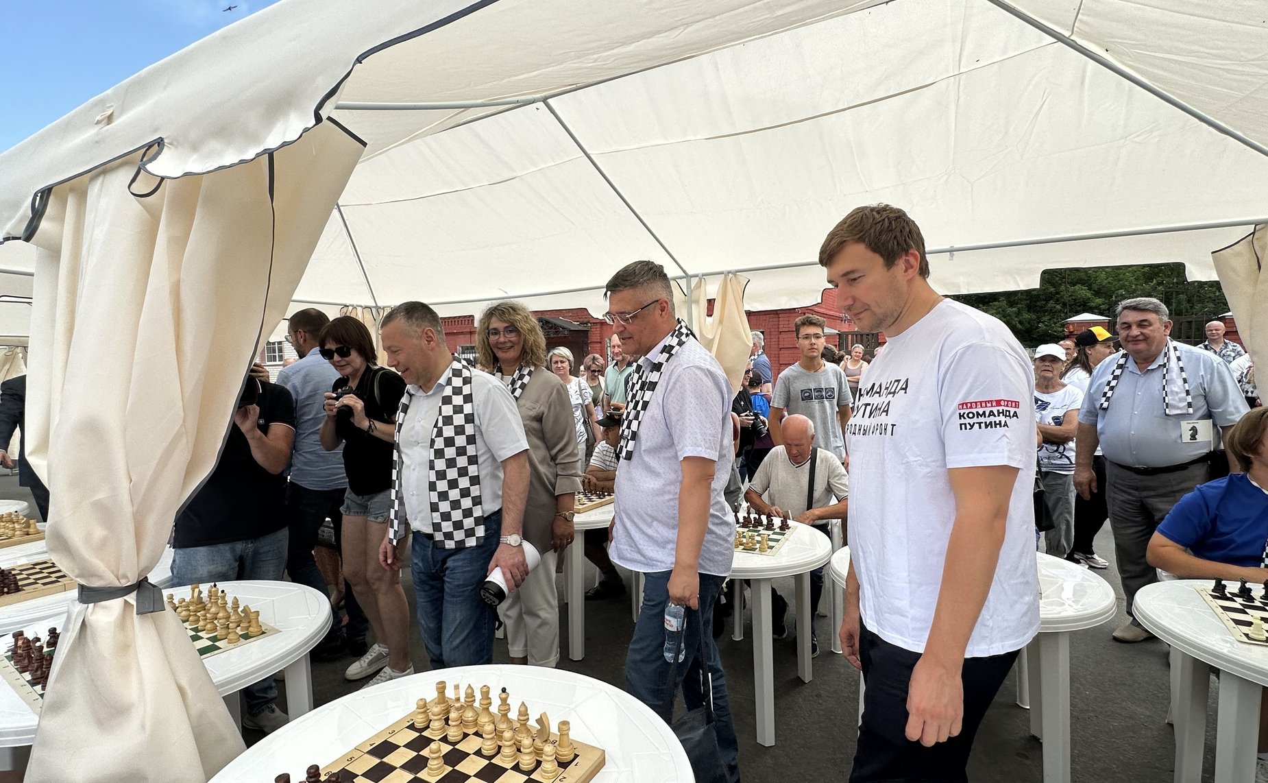Сенаторы РФ приняли участие в открытии шахматного фестиваля в городе Данилове