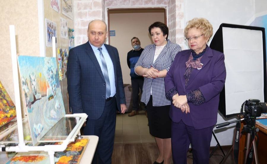 Оксана Хлякина посетила Долгоруковский район