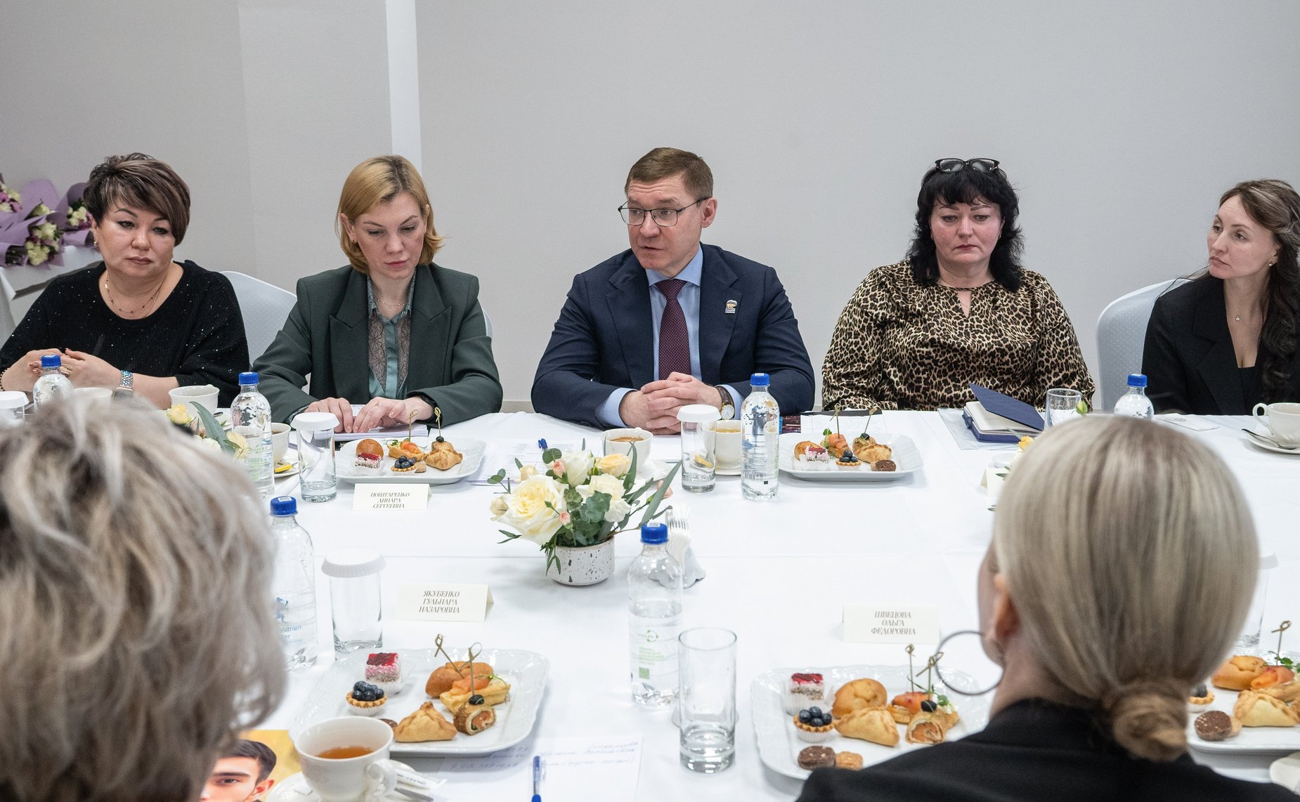 Первый заместитель Председателя Совета Федерации Владимир Якушев провел в Тюмени встречу с матерями погибших в ходе СВО военнослужащих из Уральского федерального округа