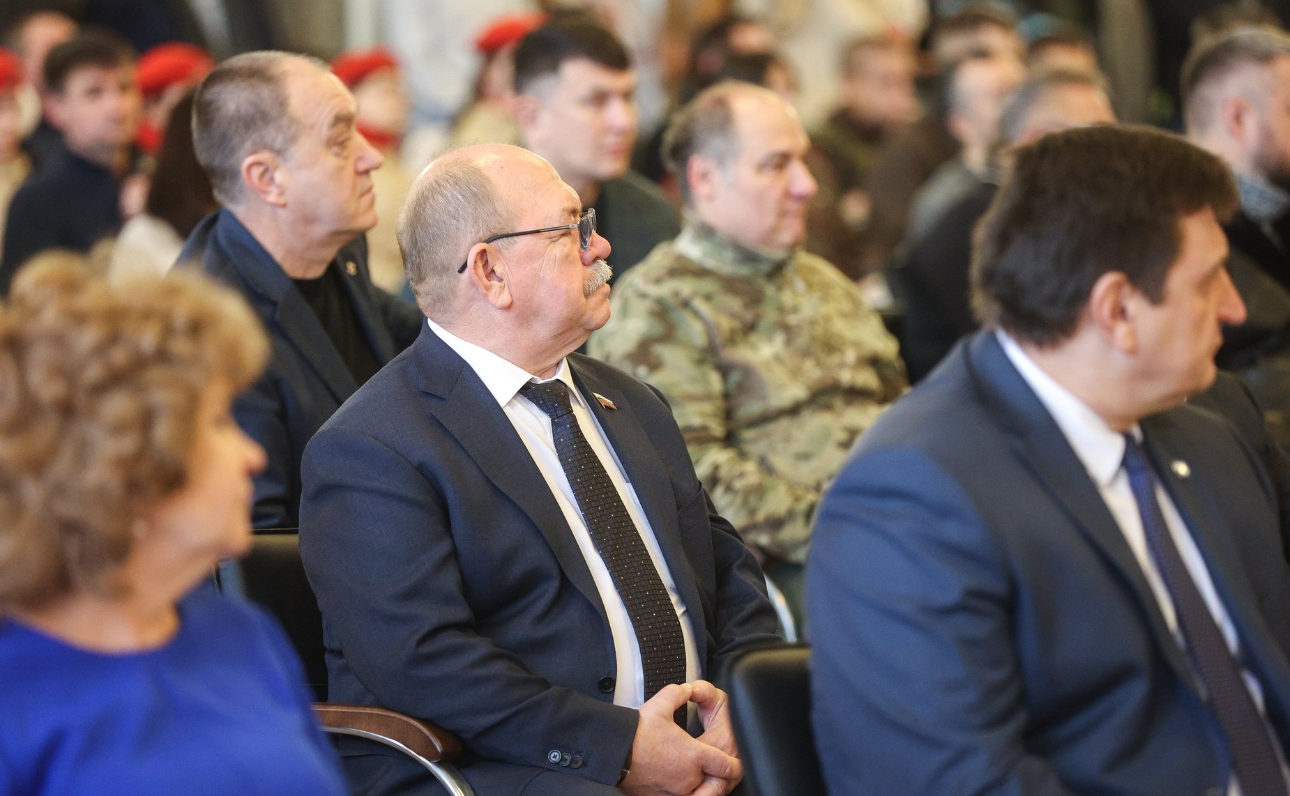 Сенаторы РФ приняли участие в торжественном мероприятии проекта «Связь поколений», посвященном Дню Неизвестного солдата