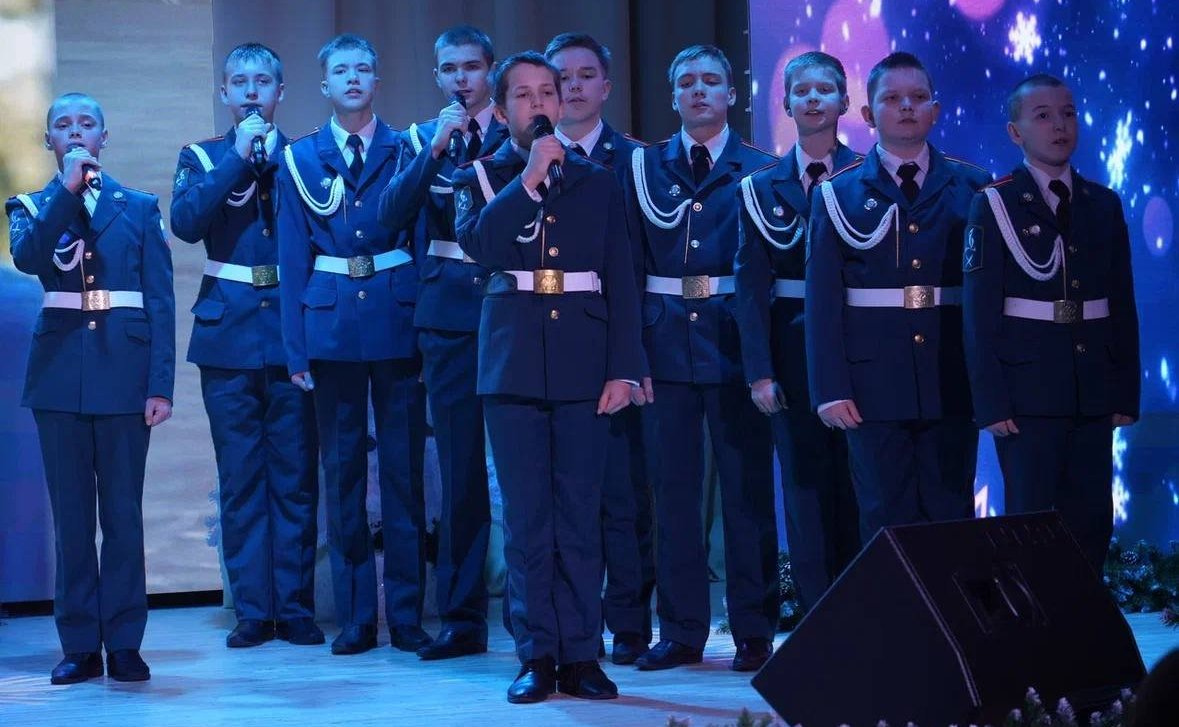 Юрий Воробьев поздравил спасателей Вологодской области, преподавательский состав и воспитанников образовательного центра «Корабелы Прионежья» с профессиональным праздником — Днем спасателя