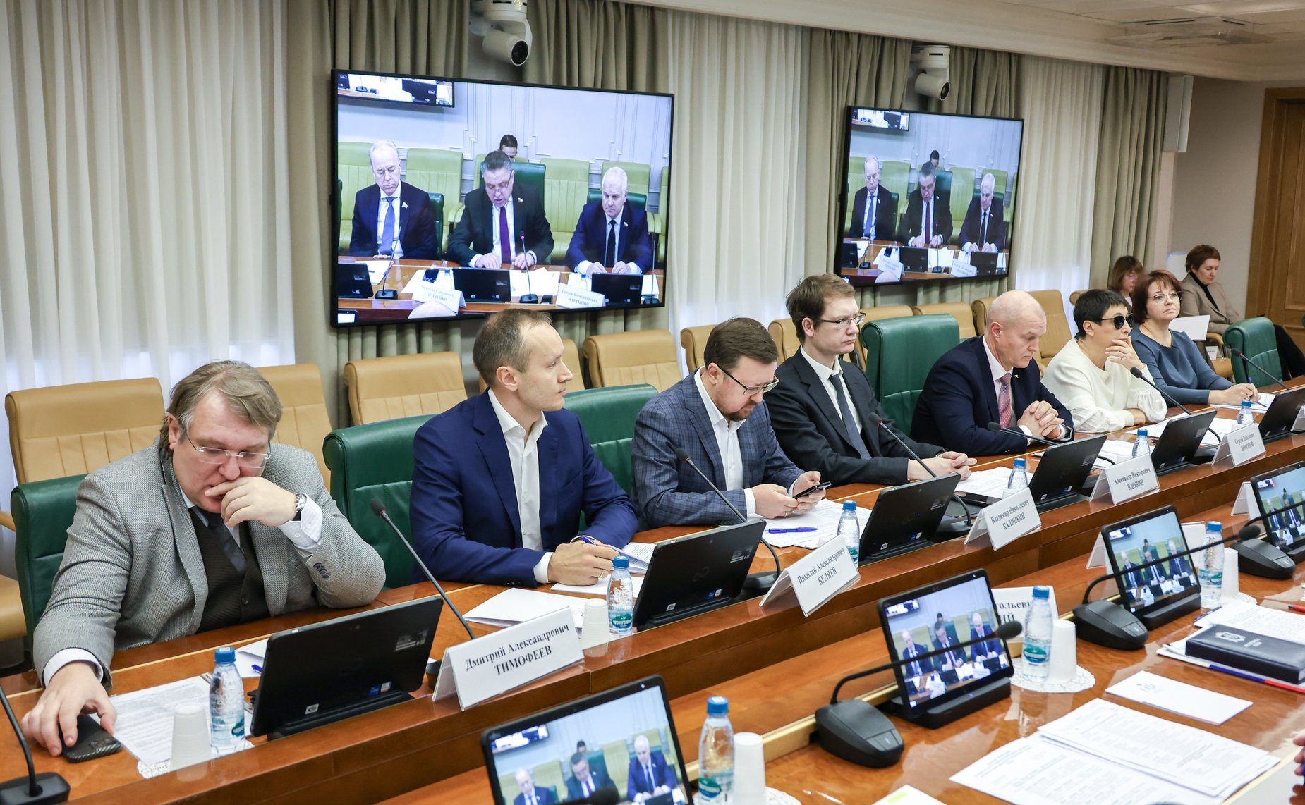 Совещание Комитета СФ по Регламенту и организации парламентской деятельности совместно с Комитетом СФ по обороне и безопасности «О совершенствовании правового регулирования деятельности органов федерального государственного пожарного надзора»