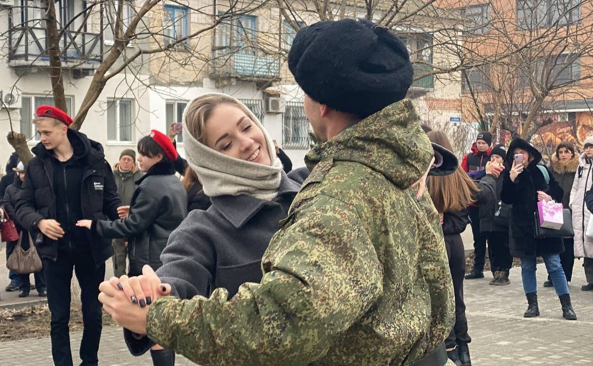 В Херсонской области прошла акция «Случайный вальс», в которой приняли участие более 4,5 тысяч человек