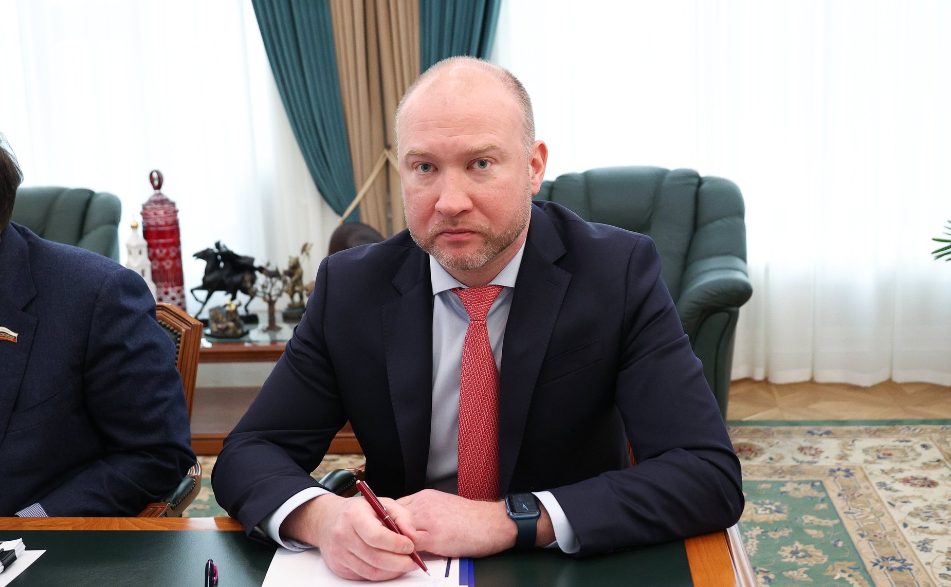 Заместитель Председателя СФ Юрий Воробьев провел рабочее совещание с представителями Министерства обороны