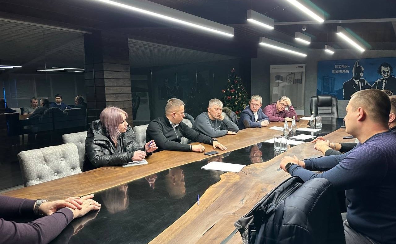 Айрат Гибатдинов принял участие в собрании Ассоциации мебельной, деревообрабатывающей промышленности и торговли Ульяновской области