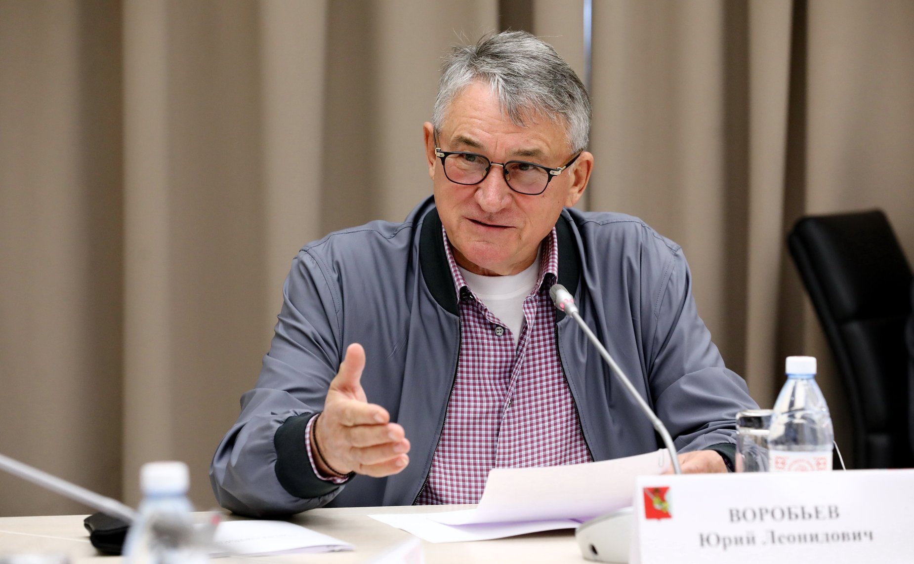 Встреча Юрия Воробьева с членами Молодежного дискуссионного клуба региона