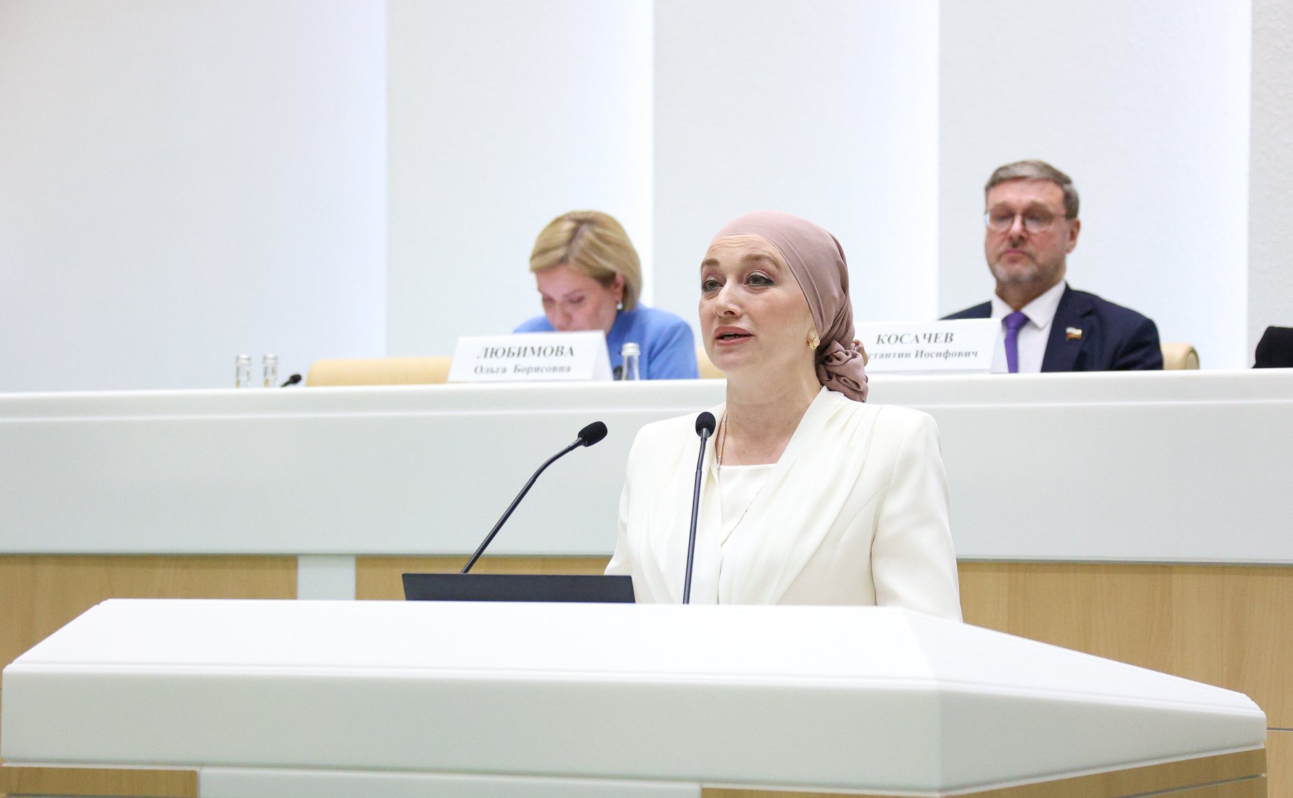 Председатель Совета Федерации Валентина Матвиенко провела встречу с деятелями театрального искусства