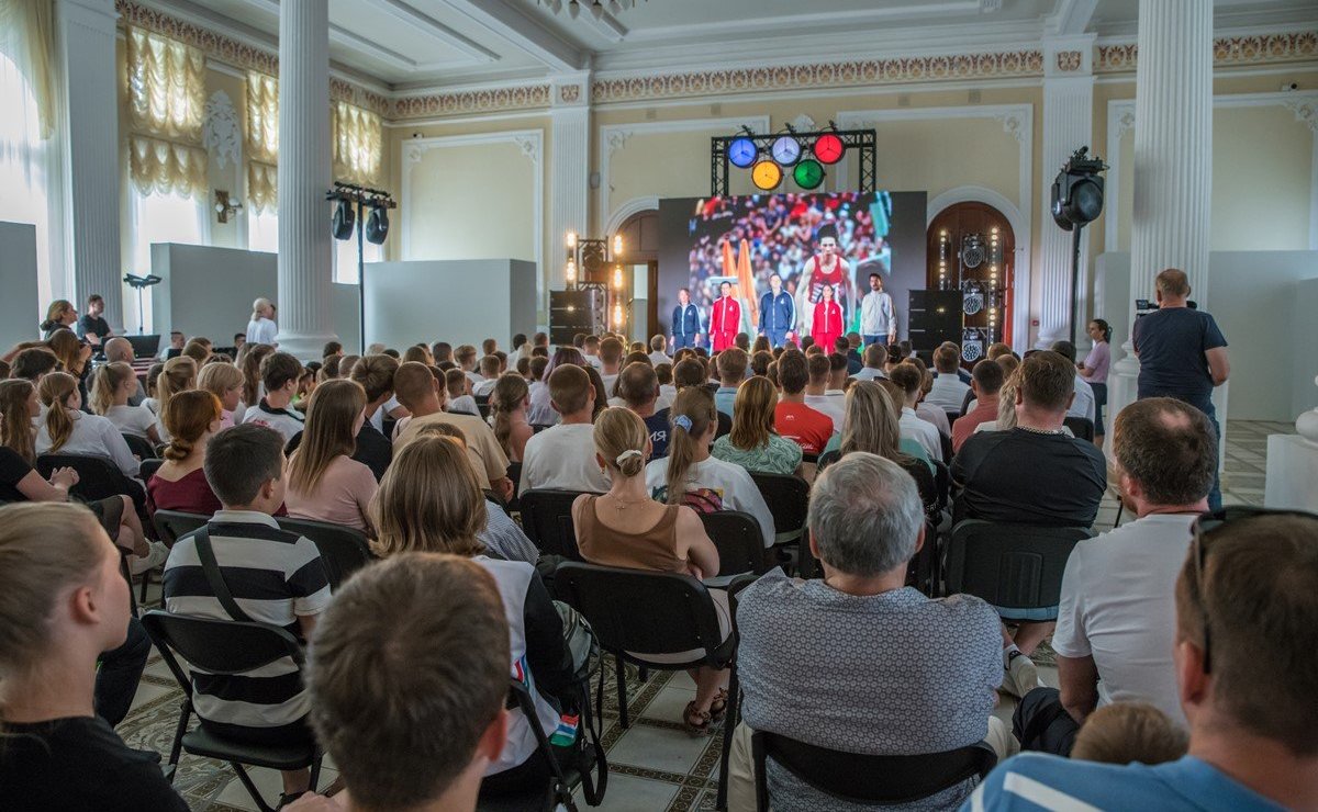 Александр Карелин принял участие в чествовании героев Олимпиады-80 в Новосибирске