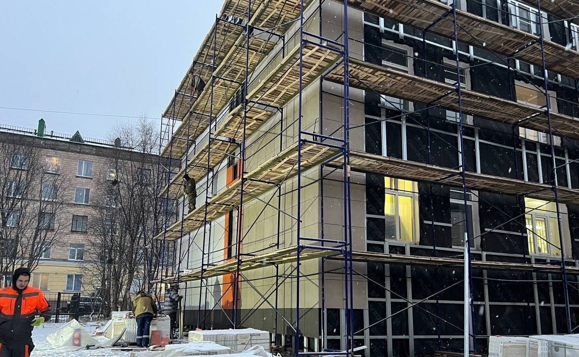 Татьяна Сахарова проверила ход реализации программ по капремонту школ и модернизации объектов здравоохранения в Мурманской области