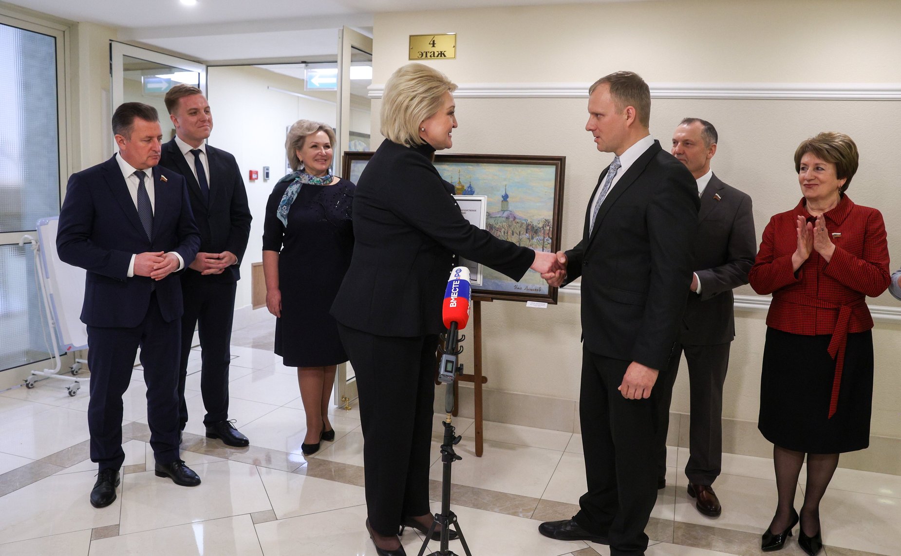 Торжественное открытие в Совете Федерации персональной выставки художника-живописца И. Лысенкова «Матушка Рязань»