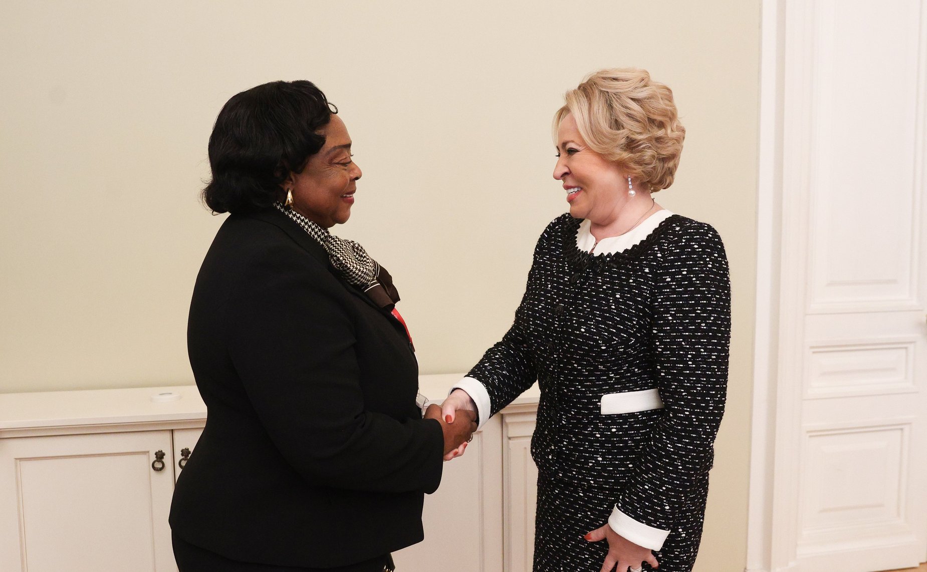 Валентина Матвиенко провела встречу с Председателем Сената Парламента Республики Экваториальная Гвинея Марией Тересой Эфуа Асангоно