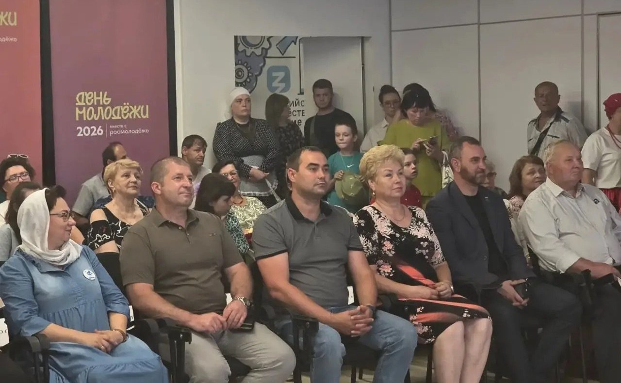 Ольга Бас посетила инклюзивный фестиваль «Семейные традиции особенного назначения» в ЛНР