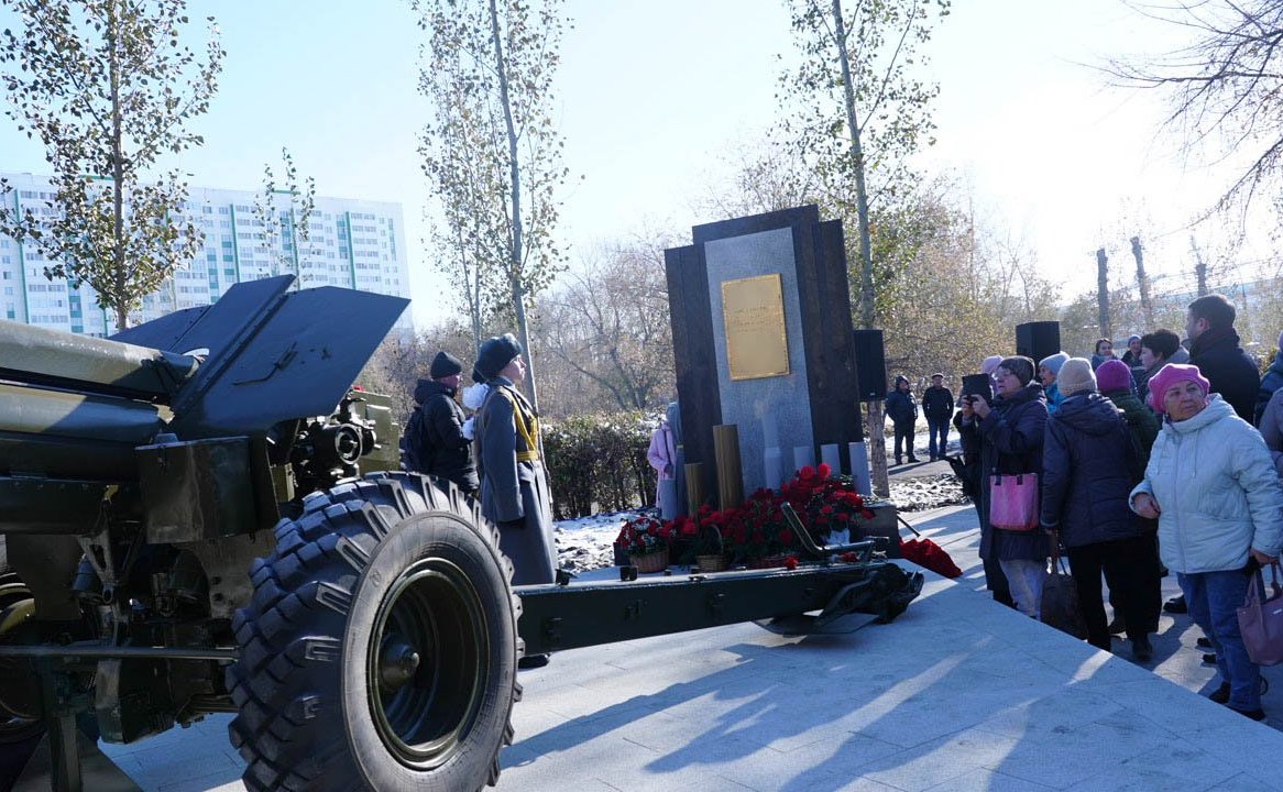 Александр Карелин провел ряд встреч с жителями Новосибирской области, посетив трудовые коллективы, образовательные учреждения и промышленные предприятия