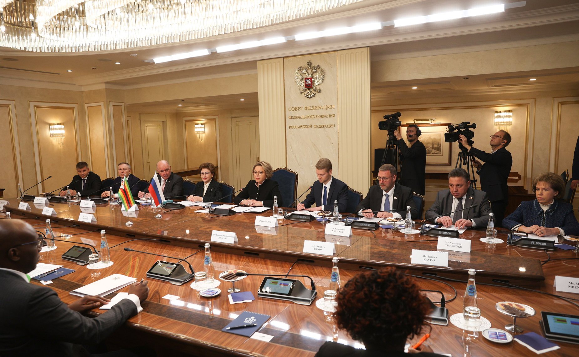 Встреча Председателя СФ Валентины Матвиенко с супругой Президента Республики Зимбабве, основателем благотворительного фонда «Ангел надежды» Ауксиллией Мнангагвой