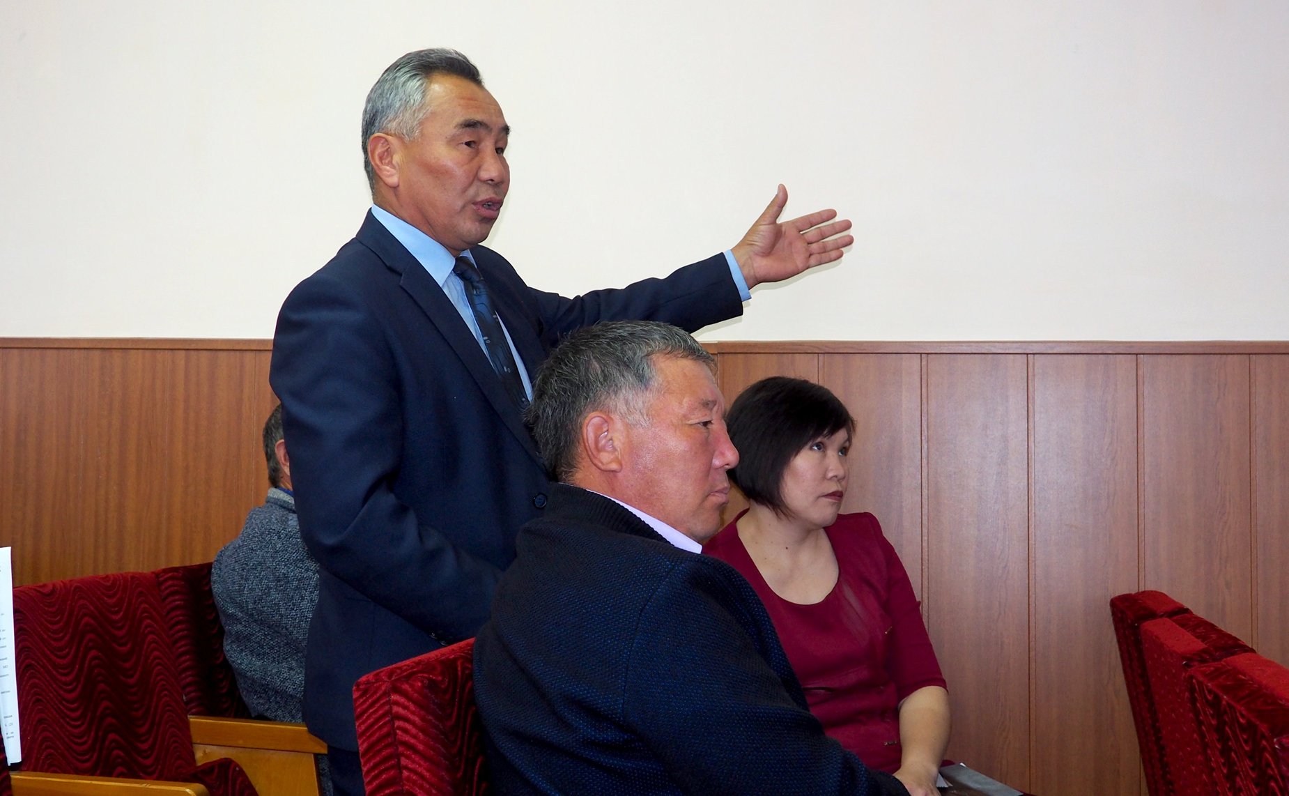 Вячеслав Наговицын встретился с главами поселений, депутатами и жителями Джидинского района