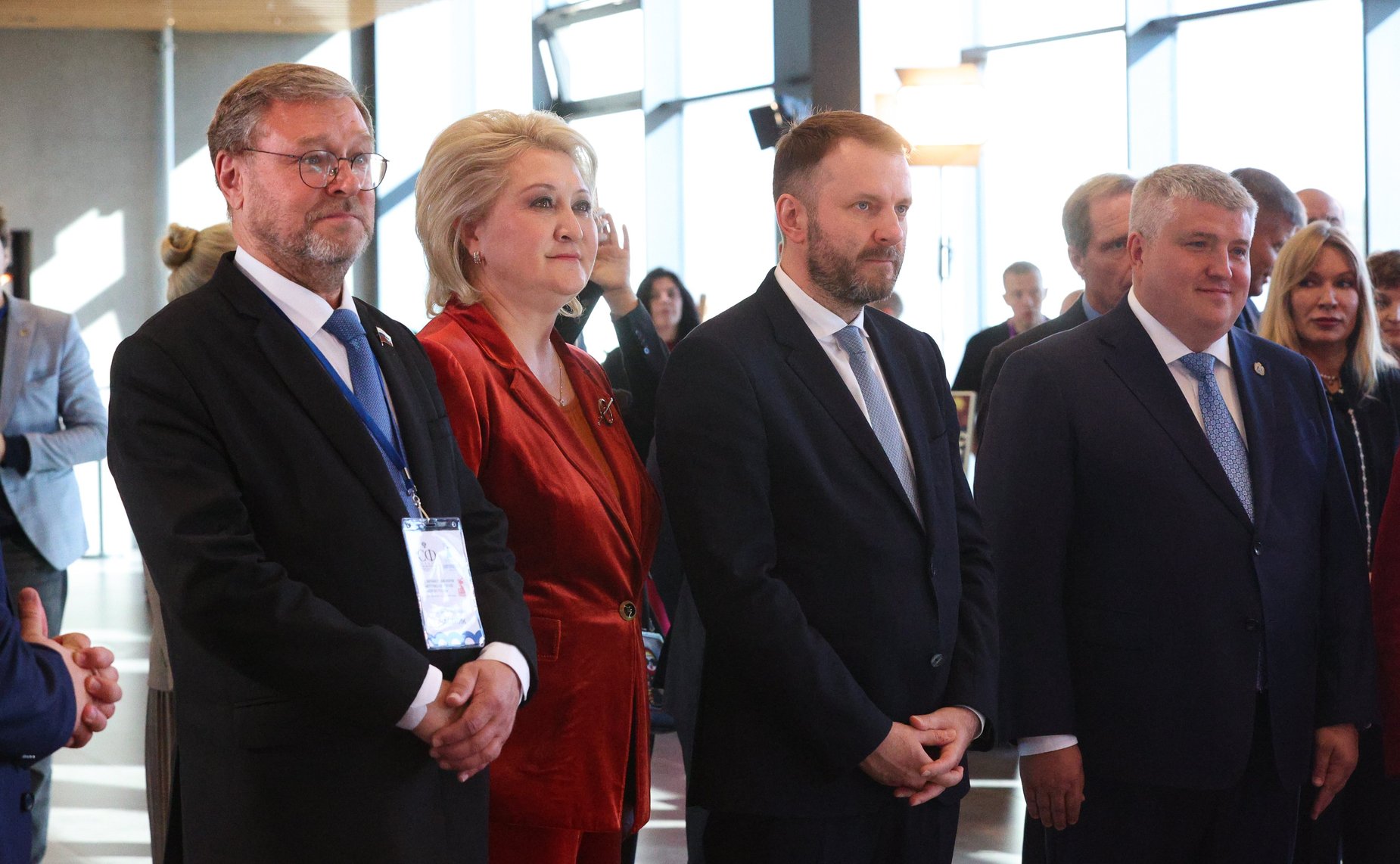 Валентина Матвиенко посетила Софийский собор и осмотрела выставку брендов «Новгородский торг»