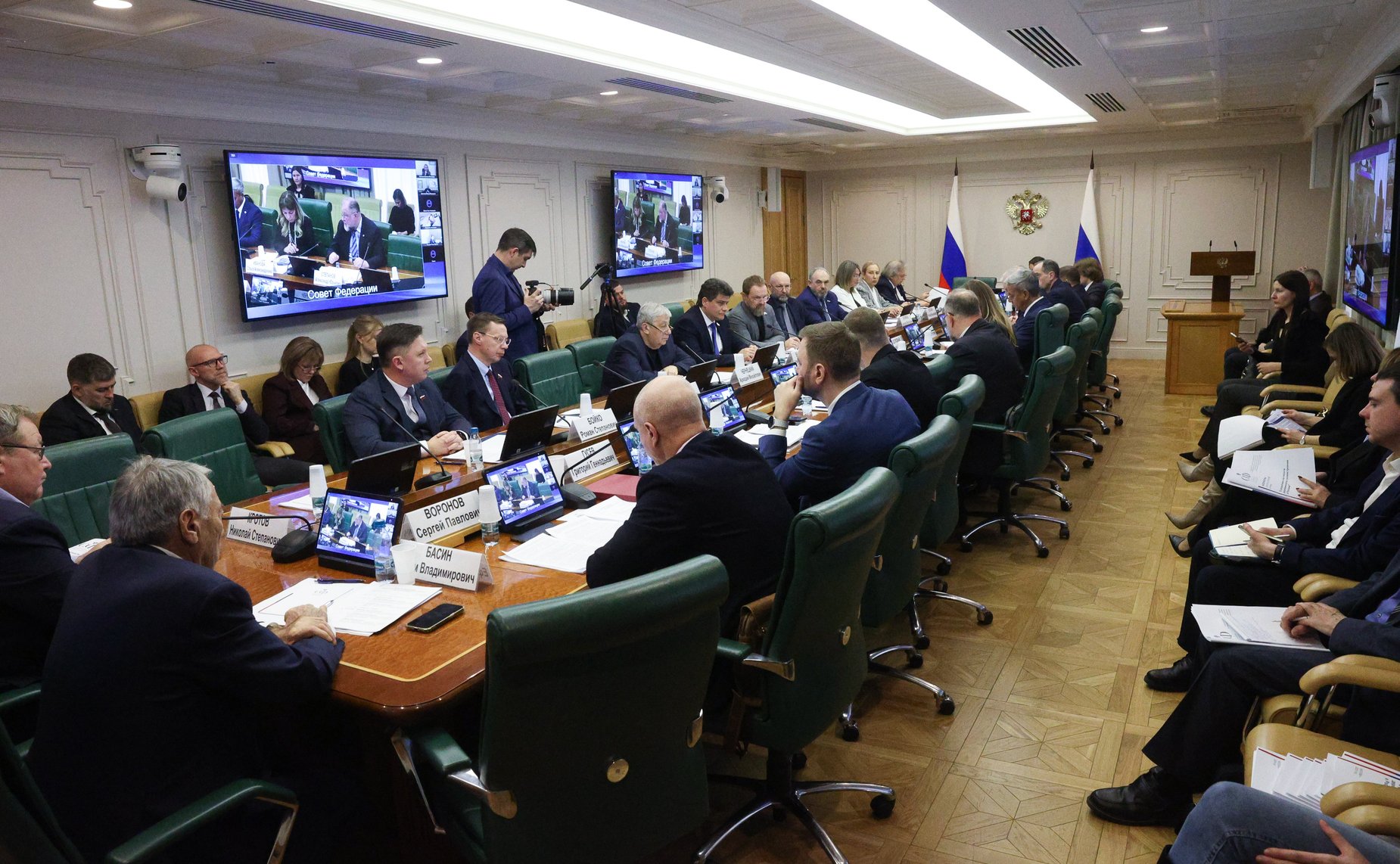 Круглый стол на тему «О развитии сегмента деревянного домостроения в России»