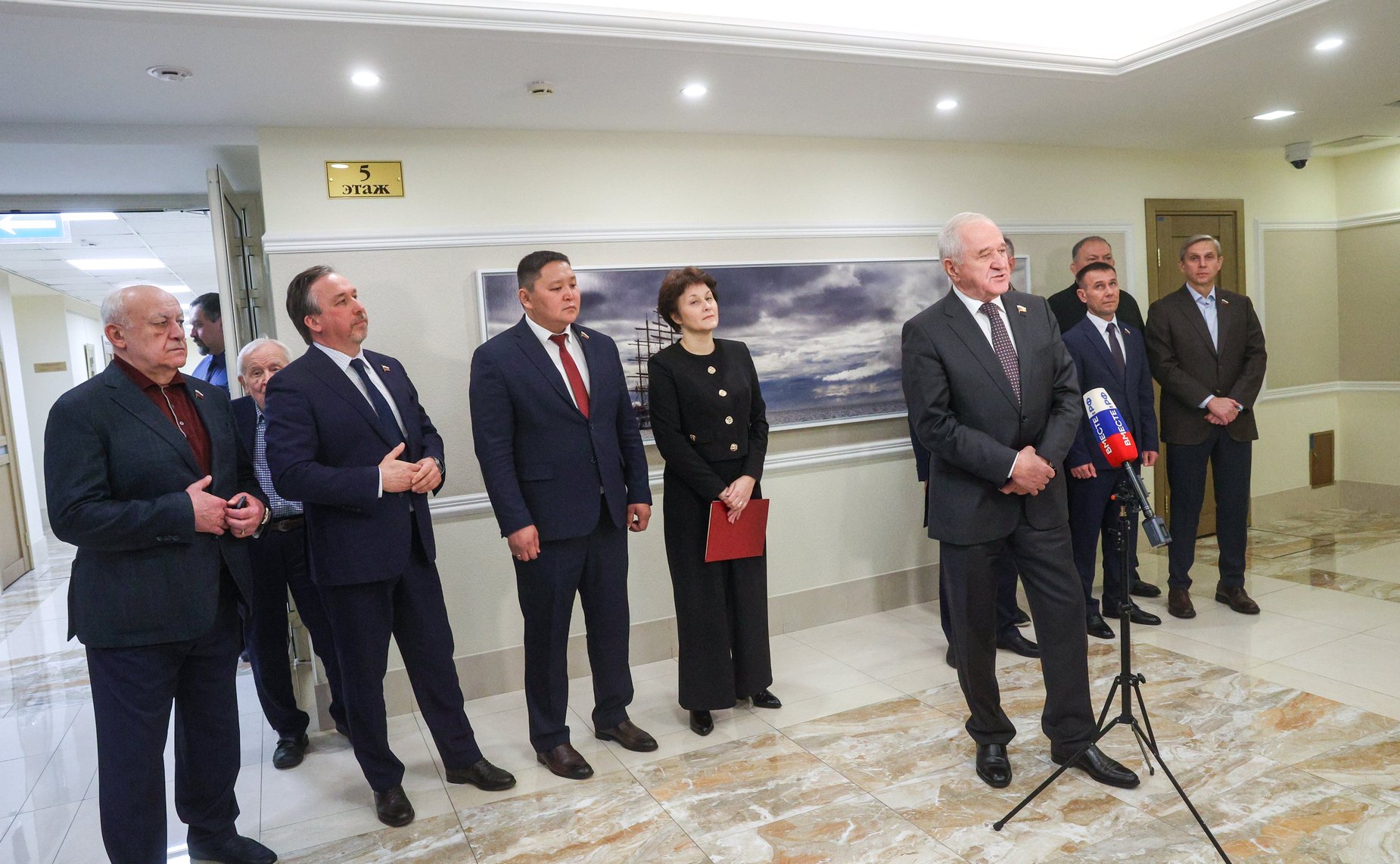 Открытие в Совете Федерации выставки ««Наследие Палеха» 90 лет художественного пути»