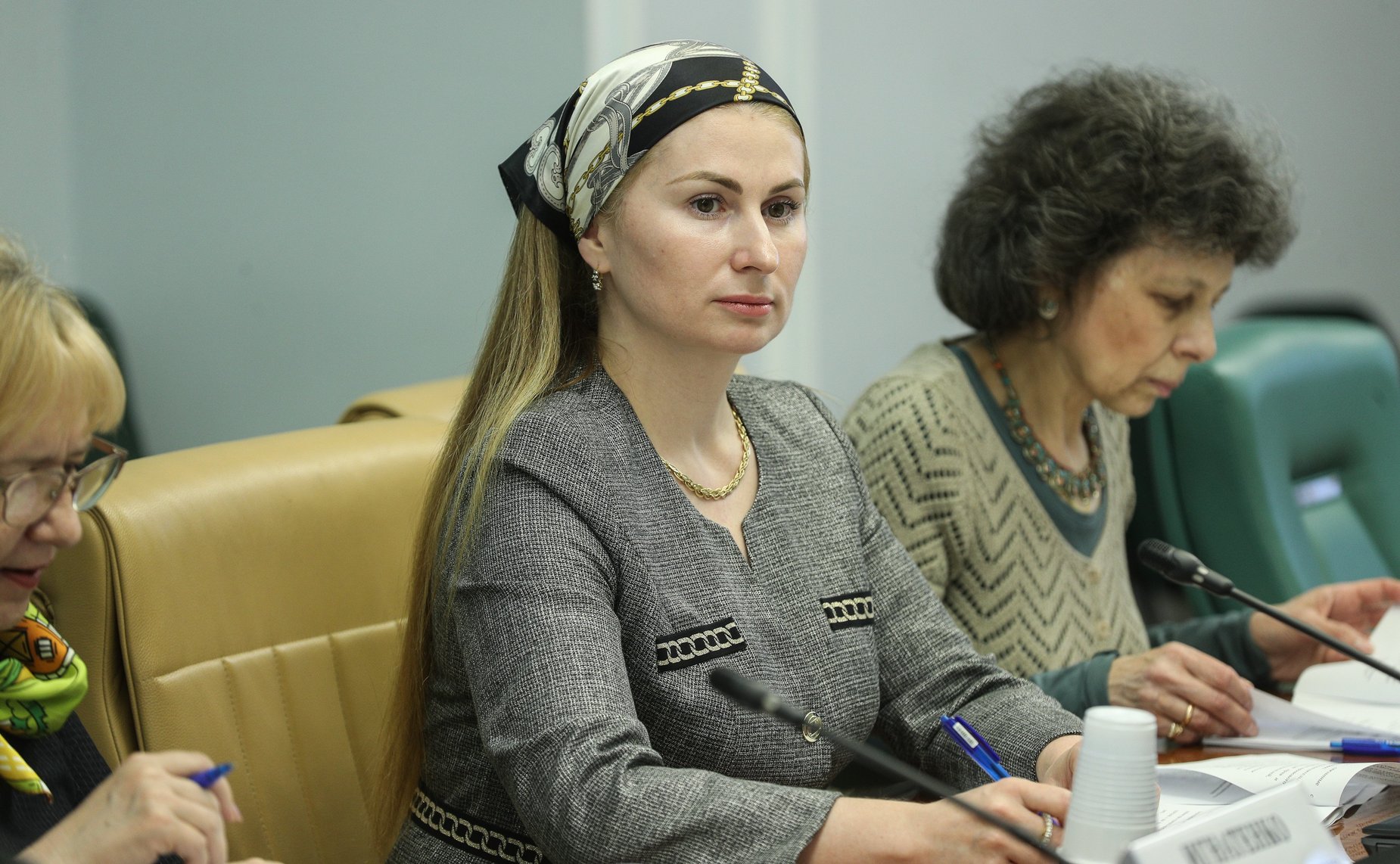 «Круглый стол» Комитета по конституционному законодательству и 
государственному строительству