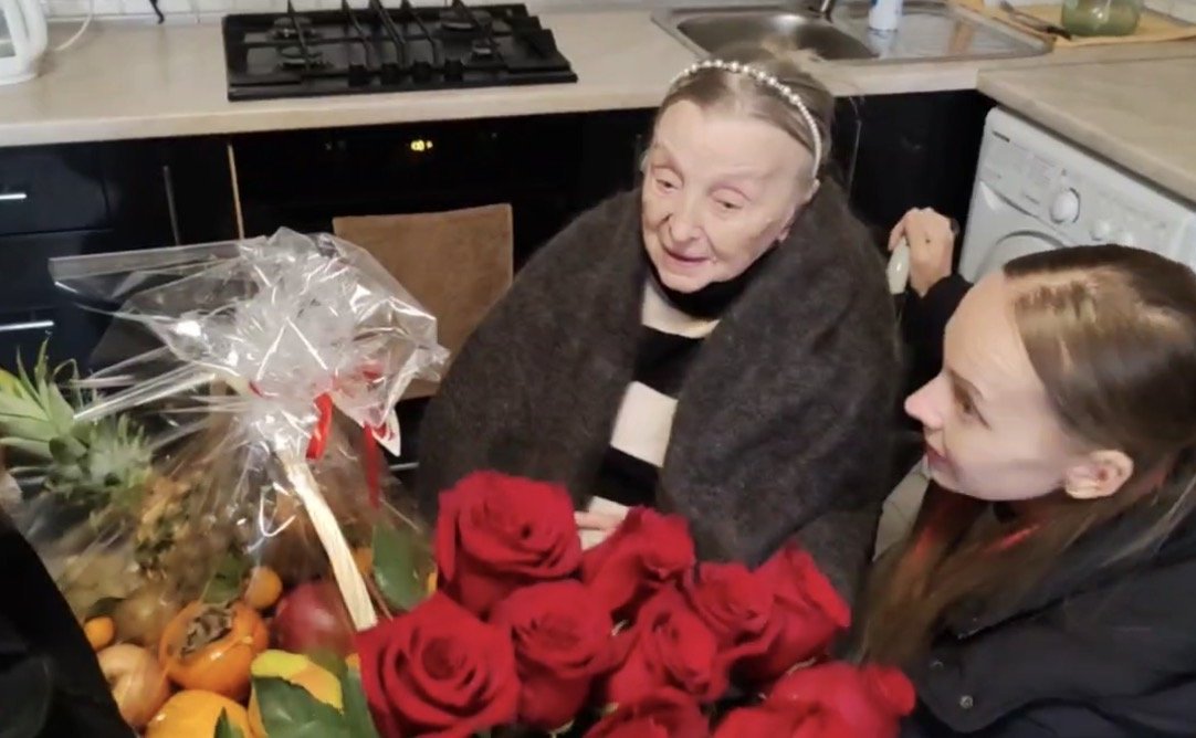 Игорь Кастюкевич поздравил с 88-летием подшефную жительницу блокадного Ленинграда