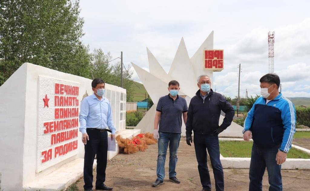 Баир Жамсуев проверил ход строительных работ на социальных объектах в сельских поселениях Могойтуйского района Агинского Бурятского округа