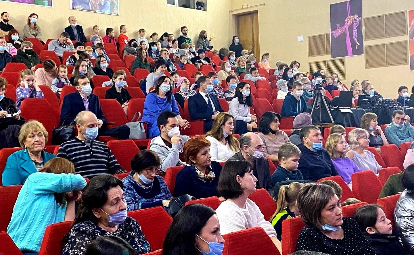 Олег Алексеев принял участие в торжествах по случаю Дня многодетных семей