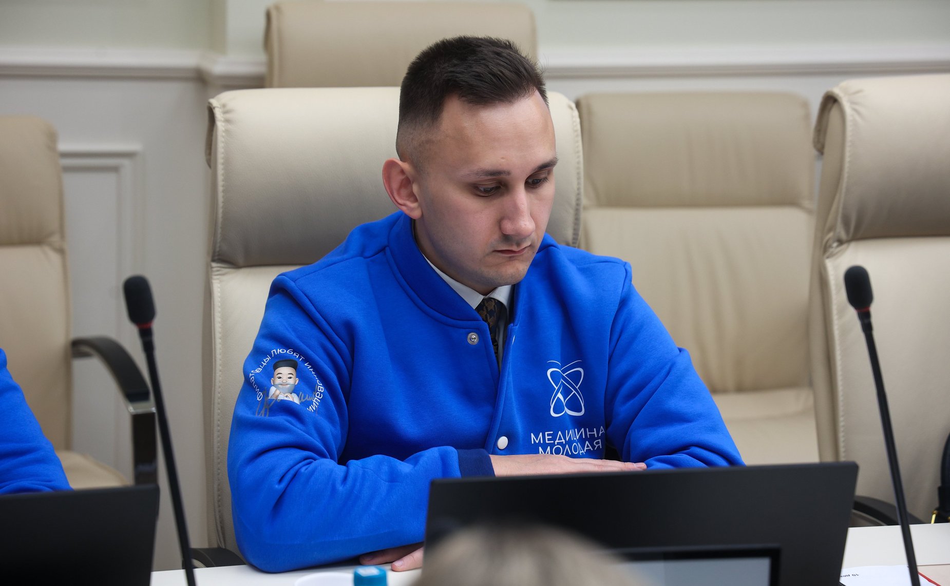 Круглый стол Комитета СФ по социальной политике «Актуальные вопросы совершенствования мер поддержки молодых специалистов, работающих в сфере здравоохранения (в рамках проекта «Всероссийская научная школа «Медицина молодая»)»