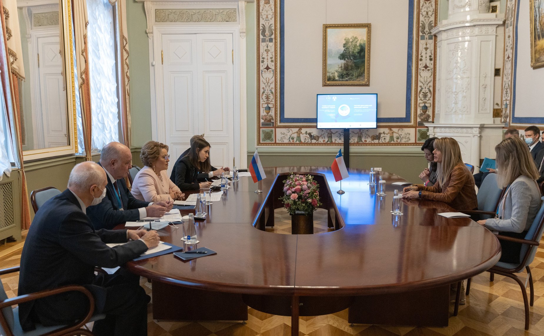 Валентина Матвиенко провела встречу с Председателем Сената Национального Конгресса Республики Чили Хименой Сесилией Ринкон Гонсалес