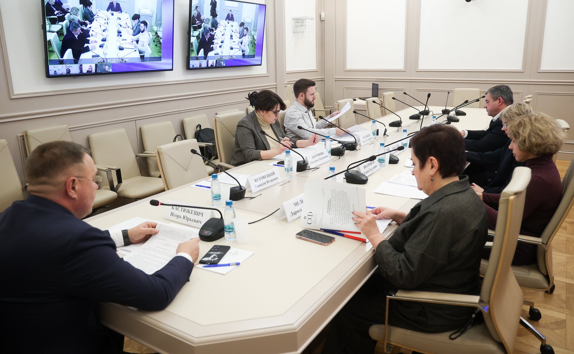 Совещание Комитета СФ по социальной политике, посвященное вопросам правового регулированию отношений в сфере социальной защиты и социального обслуживания граждан, проживающих на территориях ДНР, ЛНР, Запорожской и Херсонской областей