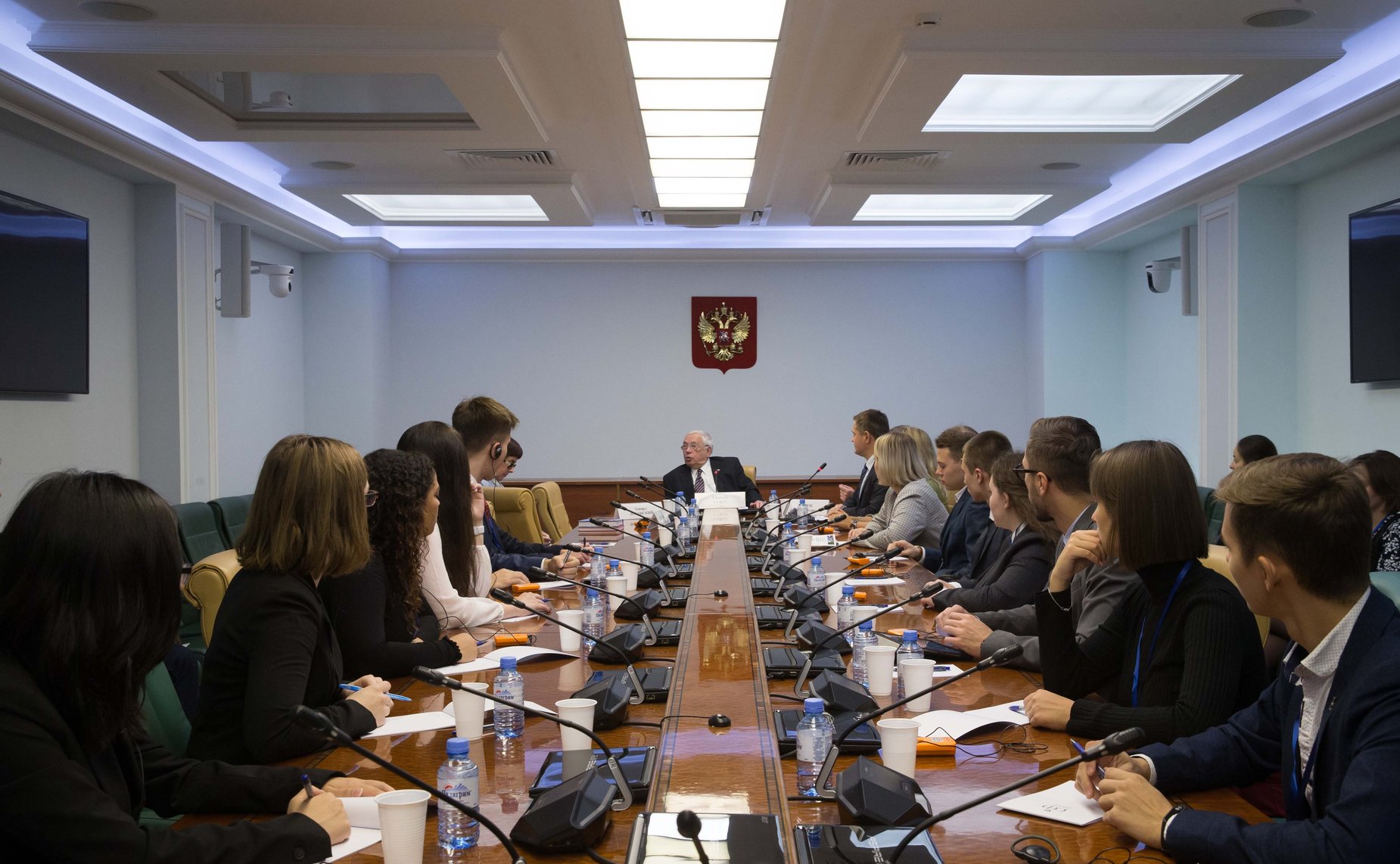 Встреча Владимира Лукина с участниками Российско-Американского Саммита молодых лидеров «Мы вместе моделируем будущее»