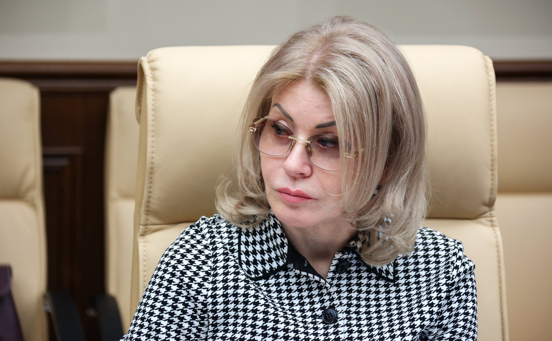 Круглый стол Комитета СФ по социальной политике «Доступность жизненно необходимых и важнейших лекарственных препаратов для льготных категорий граждан: проблемы и пути решения»