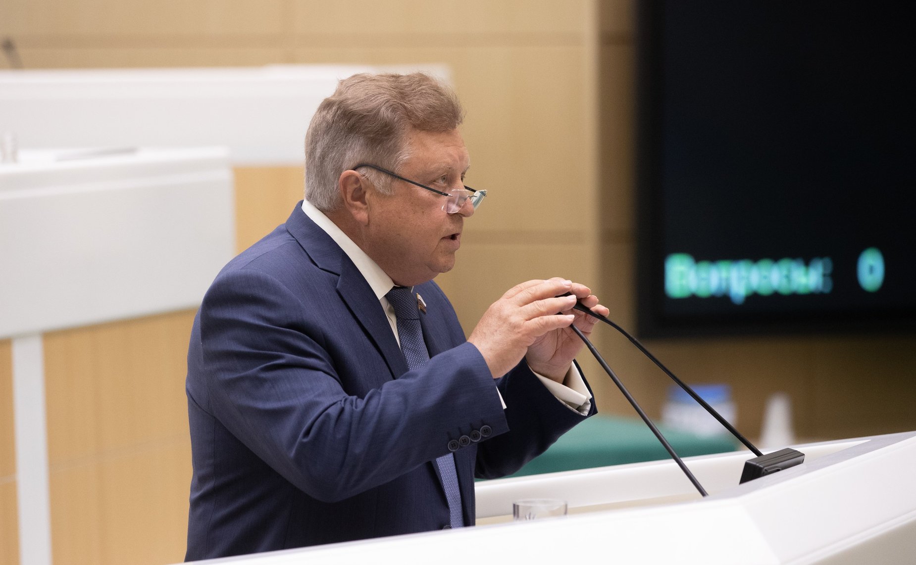 Е. Серебренников