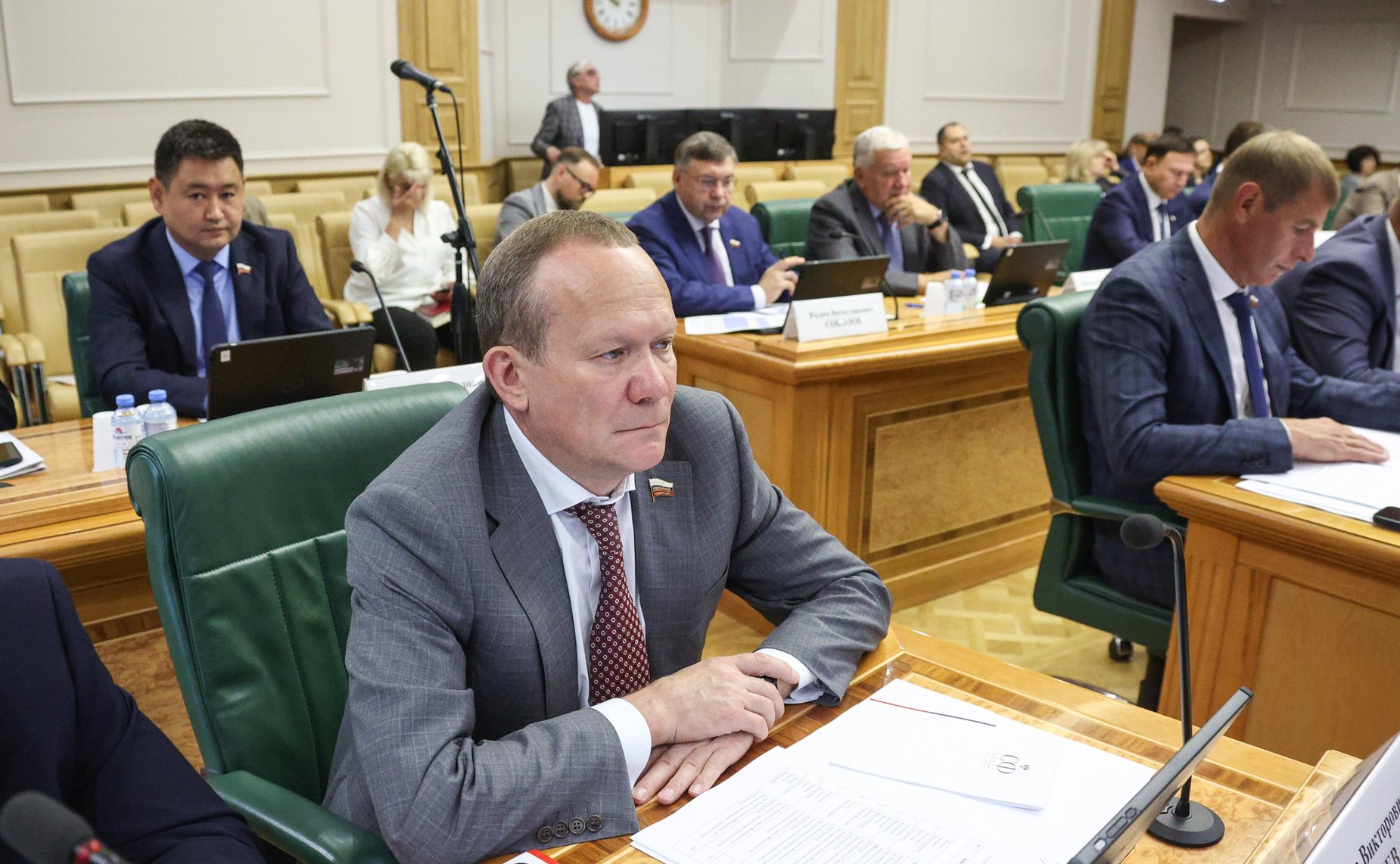 Круглый стол Комитета СФ по Регламенту и организации парламентской деятельности на тему «О сводном докладе о государственном контроле (надзоре), муниципальном контроле в РФ в 2023 году»