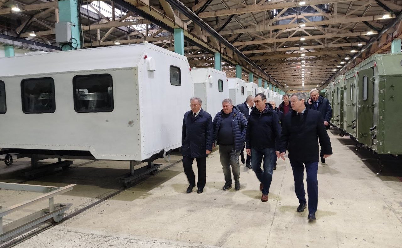 Николай Федоров посетил Шумерлинский комбинат автофургонов