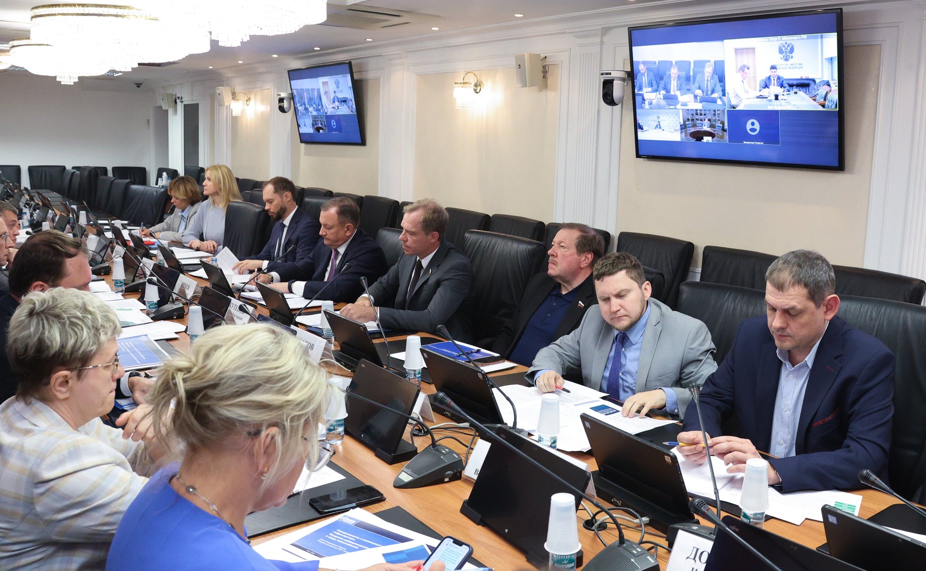 Совещание Комитета СФ по экономической политике «Снижение уровня износа инженерной инфраструктуры. Меры по привлечению инвестиций в сферу теплоснабжения»