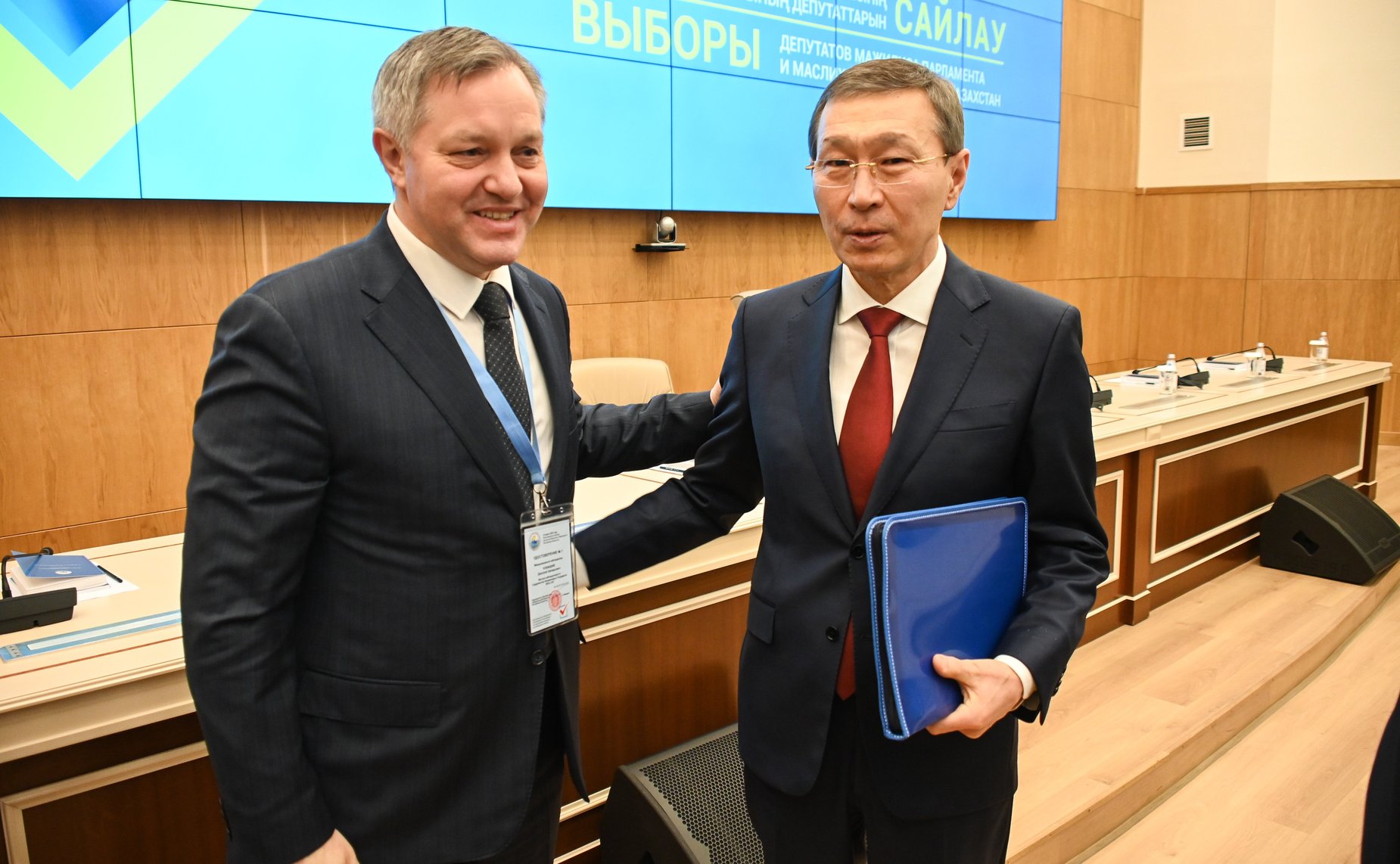 Сенаторы РФ приняли участие в наблюдении за проведением внеочередных выборов депутатов Мажилиса Парламента Республики Казахстан в составе миссий международных наблюдателей