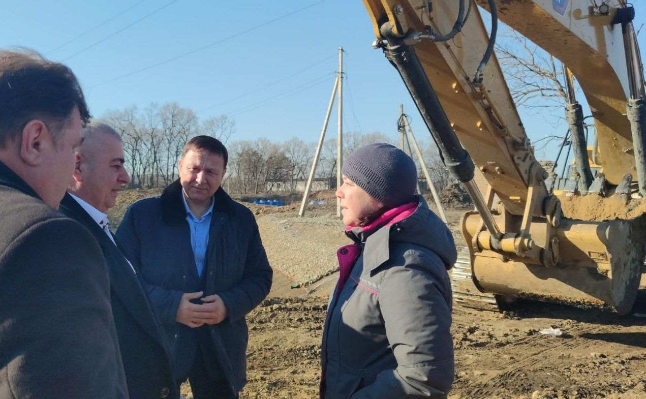 Александр Ролик в рамках региональной недели побывал в муниципалитетах Приморья, наиболее пострадавших от тайфунов и ливневых дождей летом нынешнего года