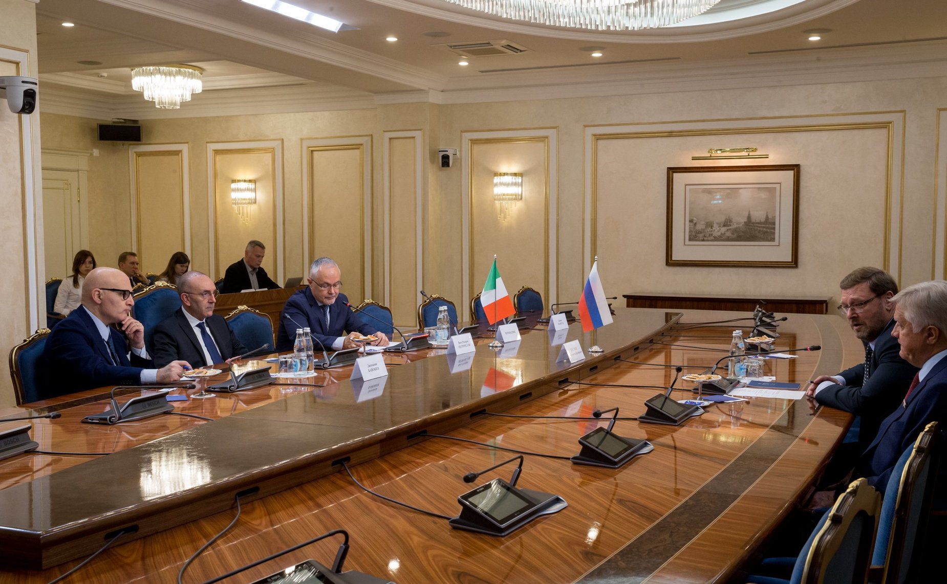 Встреча К. Косачева с председателем Комиссии по международным делам и вопросам миграции Сената Итальянской Республики В. Петрочелли